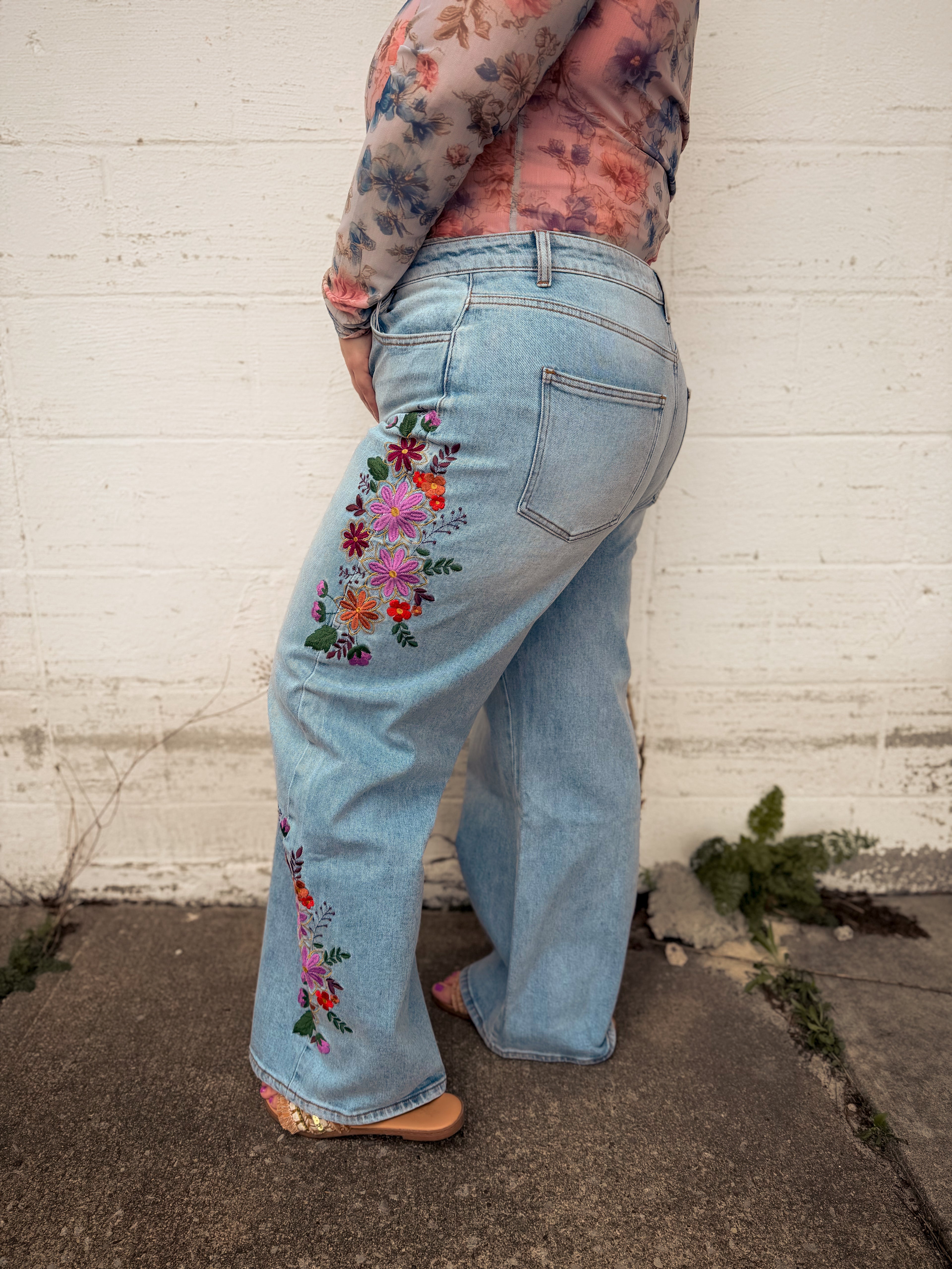 EVIE FLORAL EMBROIDERED JEANS