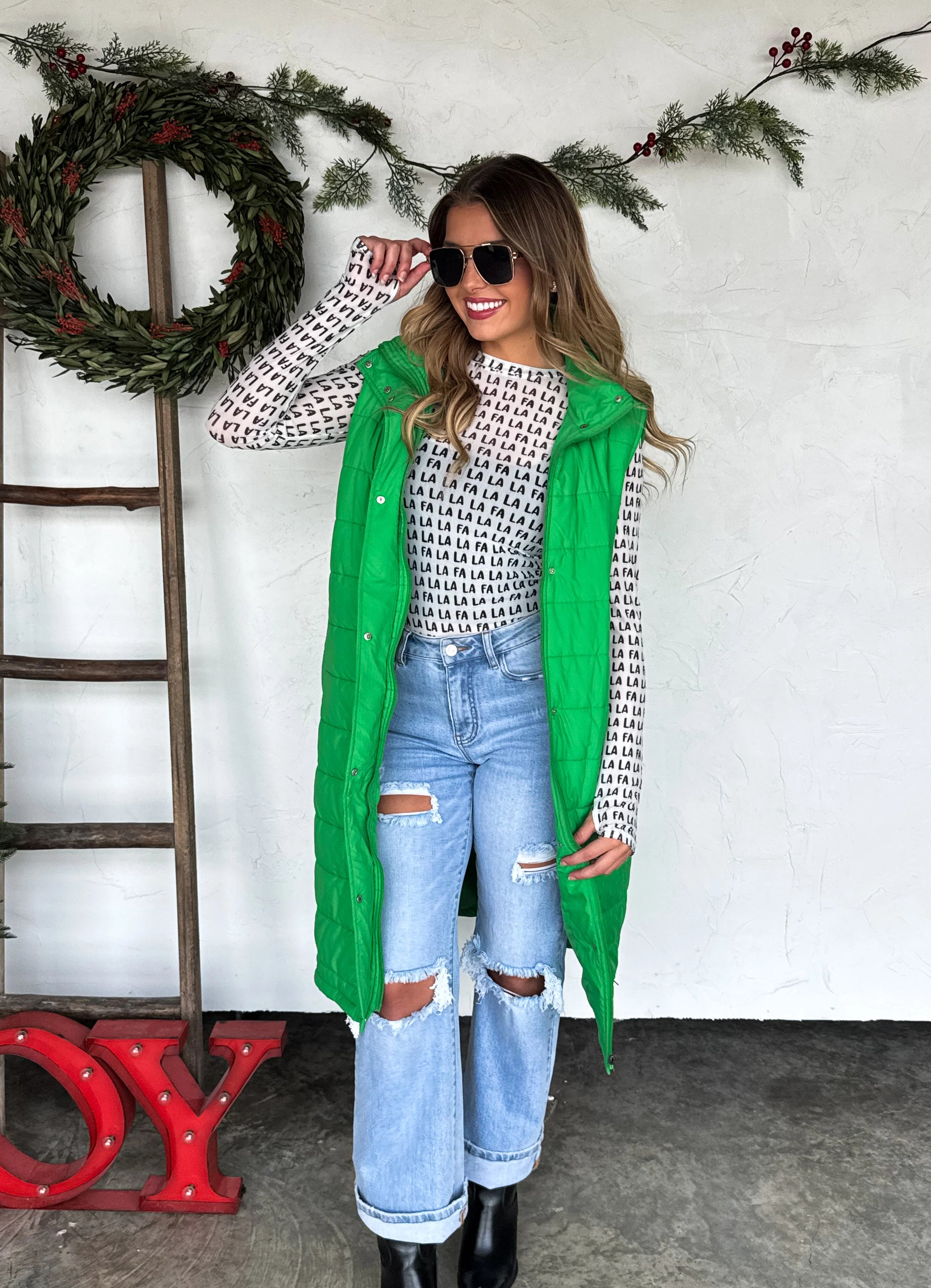 PREORDER- ASHLAND STRAIGHT LEG DISTRESSED JEANS