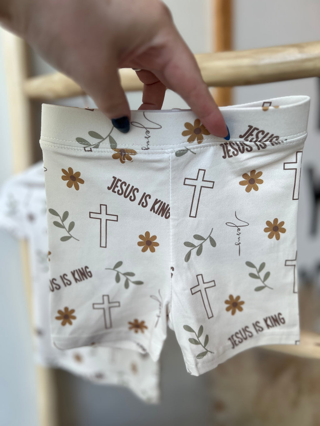 Jesus is King Set