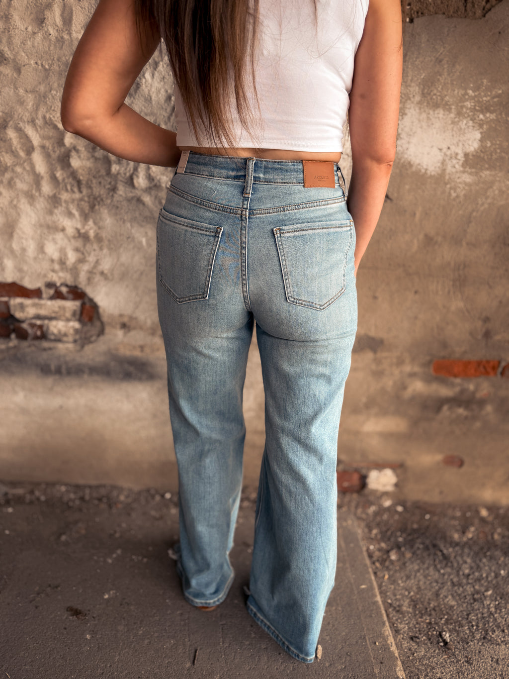Gracin Relaxed Flare Jeans